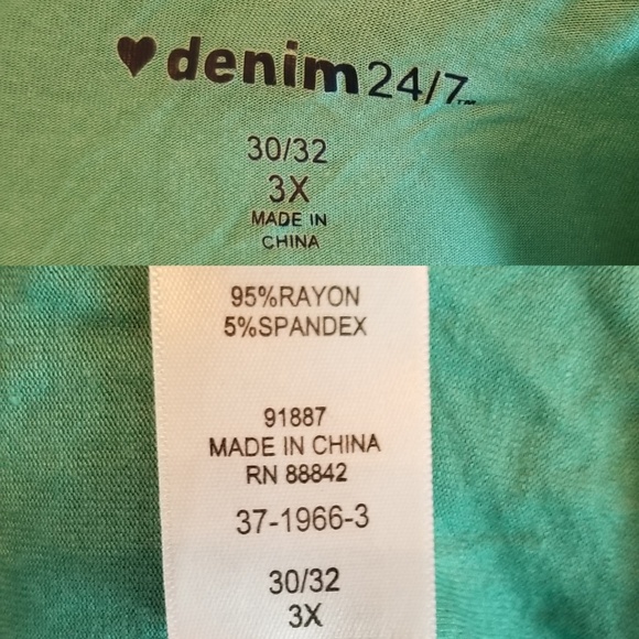 Sleeveless Cowl Neck Sharkbite Tunic 3X (30-32) - Picture 2 of 2